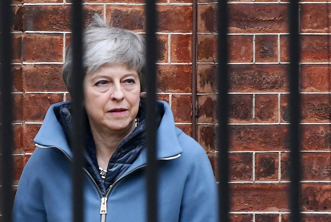 Theresa May jest pod niewyobrażalną presją z powodu brexitu. Obraziła nawet parlament