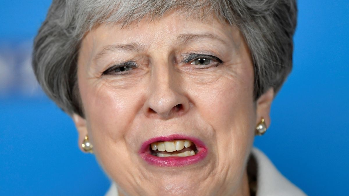 Bliski koniec Theresy May. Brytyjska premier szykuje wybory na następcę