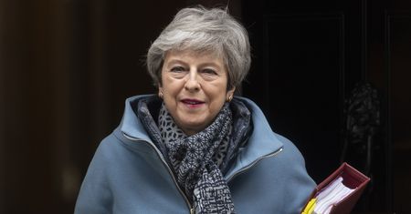 Brexit. Theresa May zapowiada dymisję, a parlament nie potrafi wybrać scenariusza wyjścia z UE