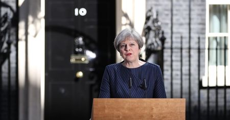 Udaremniono zamach na brytyjską premier. Zamachowcy-samobójcy uzbrojeni w noże mieli wysadzić Downing Street
