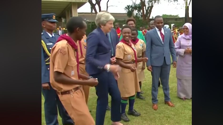 Tańcząca Theresa May robi wrażenie