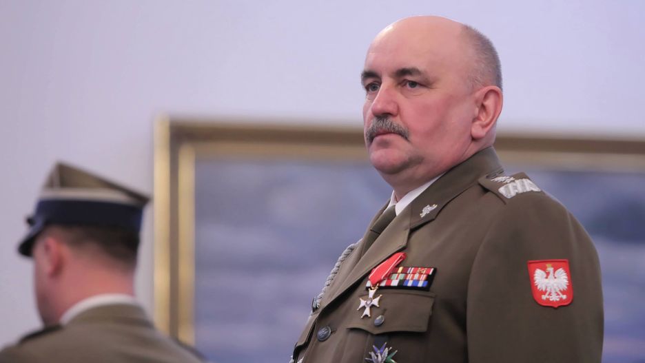 Koronawirus w Polsce. Wśród zakażonych gen. Jarosław Mika