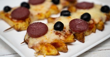 Szaszłyki z frytek o smaku pizzy
