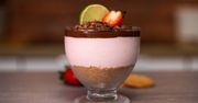 Deser jogurtowy z truskawek