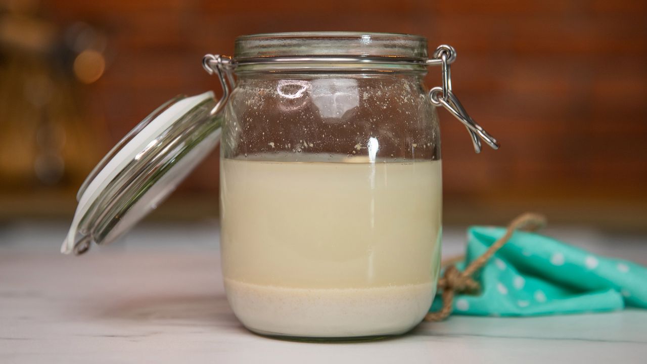 Sprawdzony przepis na zakwas. Idealny na świąteczny żurek!