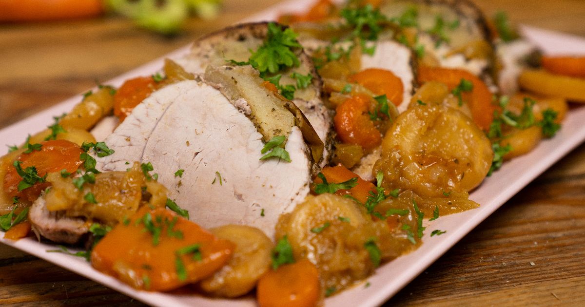 Duszona szynka z jabłkami