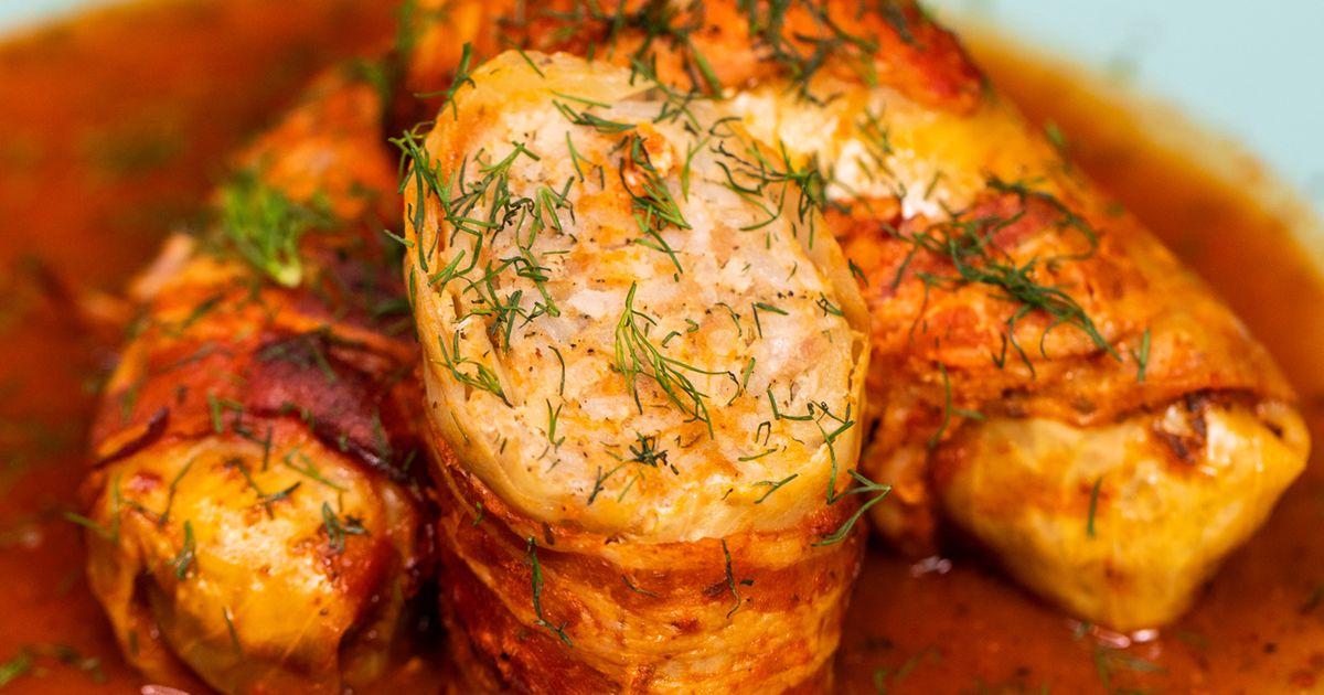 Gołąbki owinięte boczkiem