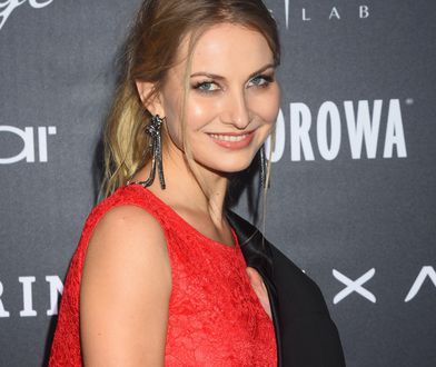 Wpadka? Joanna Moro świeci bielizną na czerwonym dywanie