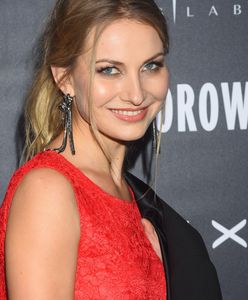 Wpadka? Joanna Moro świeci bielizną na czerwonym dywanie