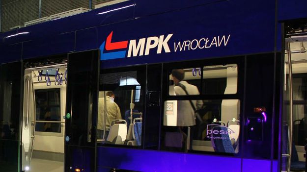 Wrocław: do zderzenia dwóch tramwajów doszło na ul. Lotniczej, na wysokości numeru 148.