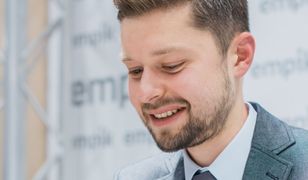 Rekordzista Mróz i jego wydawnicza gonitwa. Produkuje książki z prędkością światła