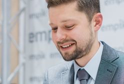 Rekordzista Mróz i jego wydawnicza gonitwa. Produkuje książki z prędkością światła