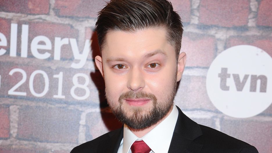 Remigiusz Mróz ma 32 lata i już napisał kilkadziesiąt powieści sprzedanych w 3 mln egzemplarzy. Nie mówiąc o wydaniach zagranicznych