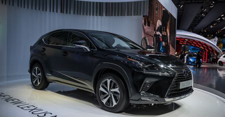 Ulubiony Lexus Europejczyków przeszedł lifting. Nowy NX miał premierę we Frankfurcie