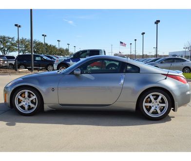 Ma 15 lat i jest fabrycznie nowy. Kosztuje krocie