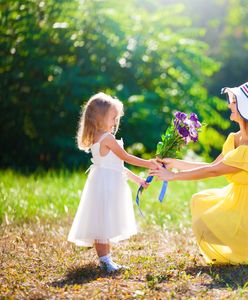 Dzień Matki 2019 – życzenia dla wszystkich mam. Wierszyki, rymowanki i miłe słowa na Dzień Matki