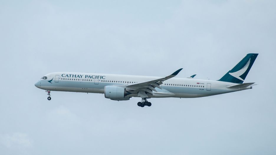 Podobna sytuacja miała miejsce na pokładzie Cathay Pacific w styczniu, kiedy pilot doznał utraty wzroku