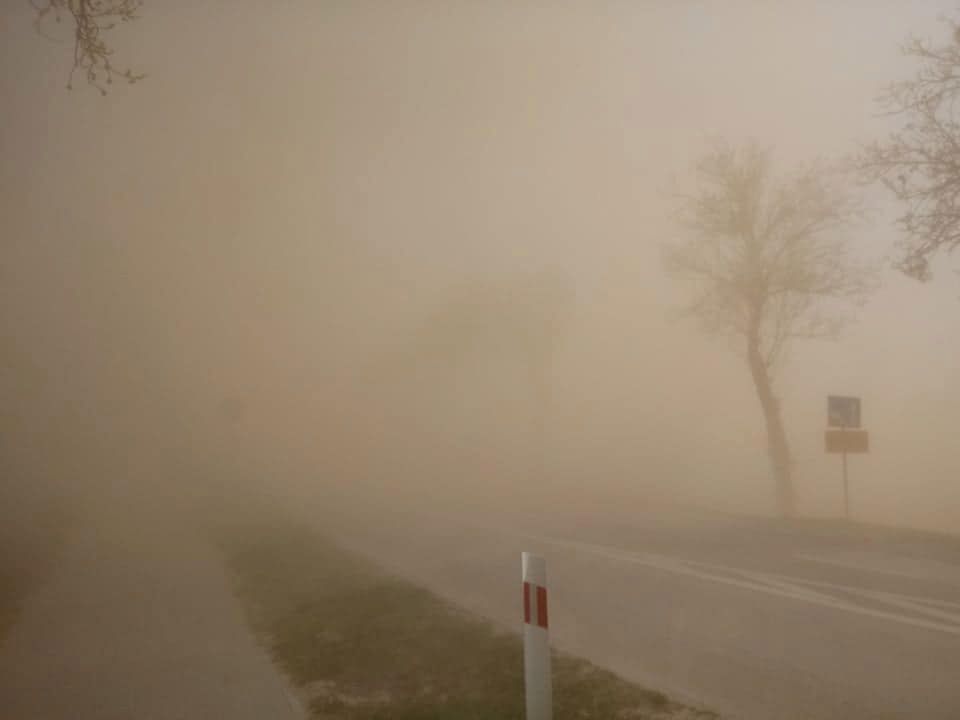 Pył znad Sahary niebezpieczny dla zdrowia. Uważaj na oczy i gardło