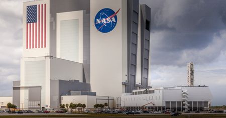 NASA – problemy przy budowie rakiety nośnej Space Launch System