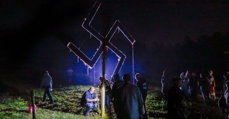 Rząd chce karać za propagowanie ustrojów totalitarnych. To echa świętowania urodzin Hitlera