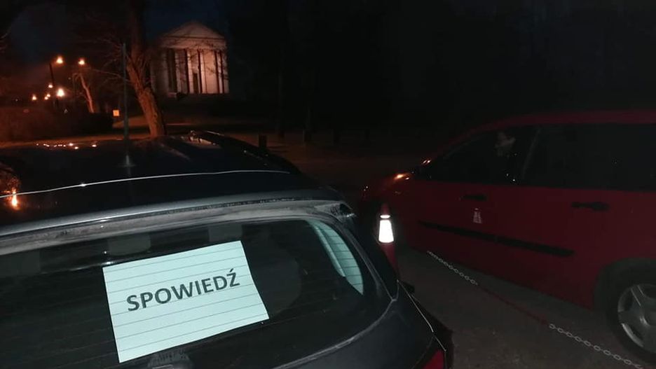 Koronawirus w Polsce. Mobilna spowiedź to nie nowość, ale teraz działa na specjalnych warunkach