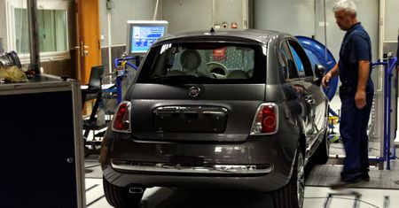 Nowe przepisy o emisji samochodów. Producentów czekają srogie kary za oszustwa