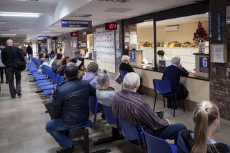 "Money. To się liczy". MZ zaostrza kontrole placówek