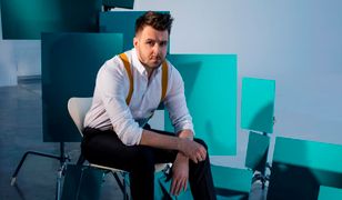 Grzegorz Hyży po raz pierwszy na żywo z piosenką z filmu "Pech to nie grzech" w The Voice of Poland!