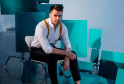 Grzegorz Hyży po raz pierwszy na żywo z piosenką z filmu "Pech to nie grzech" w The Voice of Poland!