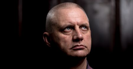 Ujawniamy tajemnice Marka Lisińskiego. Pożyczył pieniądze, potem oskarżył księdza o molestowanie