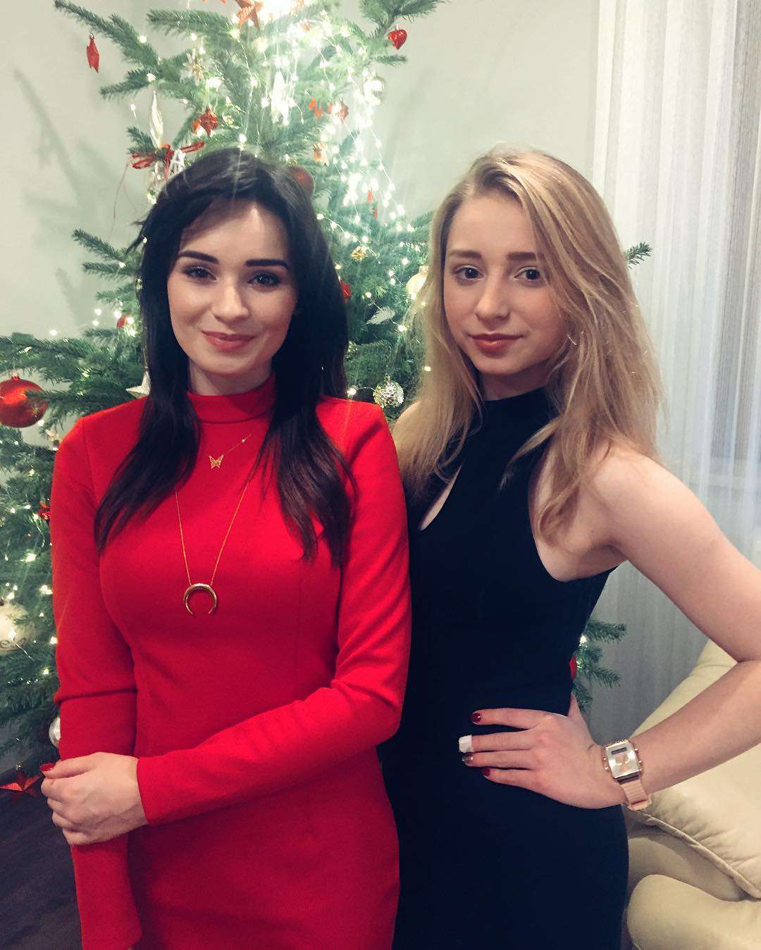 Ewelina Lisowska z siostrą Olą