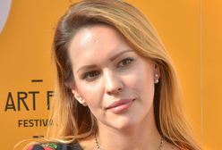 Julia Oleś wspomina związek z Kamilem Durczokiem. Mówił do niej: "Chodźmy na spacer. Mam w kieszeni dwie małpki"