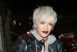 Odmieniona Rita Ora. Piosenkarka ścięła włosy na krótko