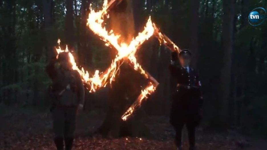 Kadr z materiału "Superwizjera" o polskich neonazistach