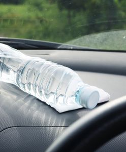 Plastikowa butelka z wodą odpowiedzialna za pożar. Wystarczy chwila nieuwagi