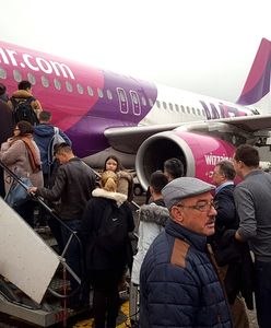 Wizz Air zostawił na lotnisku kilkudziesięciu pasażerów. Linia jest zdziwiona, że wszyscy chcieli polecieć