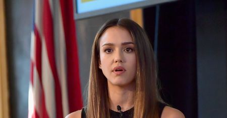 Jessica Alba żałuje tatuaży. Laser jej nie pomógł