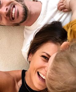 Lewandowska opublikowała zdjęcie z Robertem i Klarą. Internauci żartują z piłkarza
