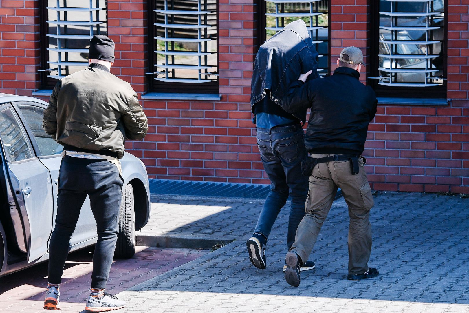 Jarosław B. został doprowadzony do Komendy Miejskiej Policji w Sopocie