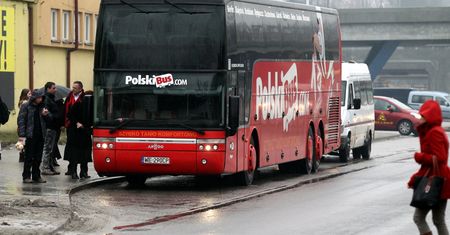 Kierowca Polskiego Busa stanął na parkingu autostrady. Stwierdził, że czas na przerwę