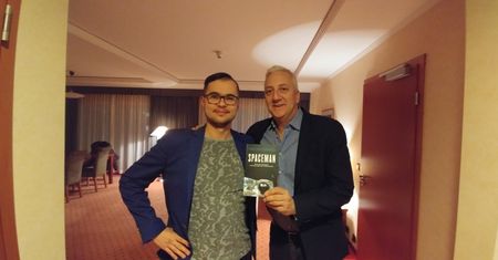 "Najbardziej brakowało mi pizzy". Astronauta o tym, jak żyje się poza Ziemią
