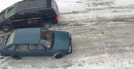 Driftował Polonezem po centrum miasta