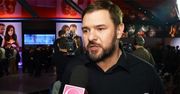 "To jest słabe, to podcinające skrzydła" - Tomasz Karolak nie przebiera w słowach i ostro komentuje. Wiele gwiazd nie miałoby tyle odwagi