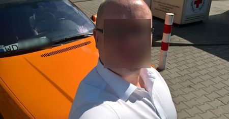 Kim jest kierowca, który potrącił mężczyznę na Sokratesa w Warszawie. Chwalił się "zabawką dla dużych chłopców"