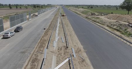 Na A2 asfalt jest już ułożony, ale zostało sporo pracy