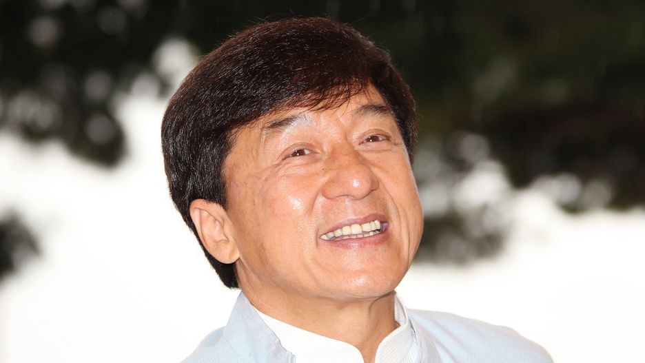 Jackie Chan znany jest z roli w filmie "Wejście Smoka"
