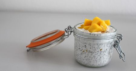 17 niesamowitych deserów z ziarnami chia. Nie da się przejść obok nich obojętnie