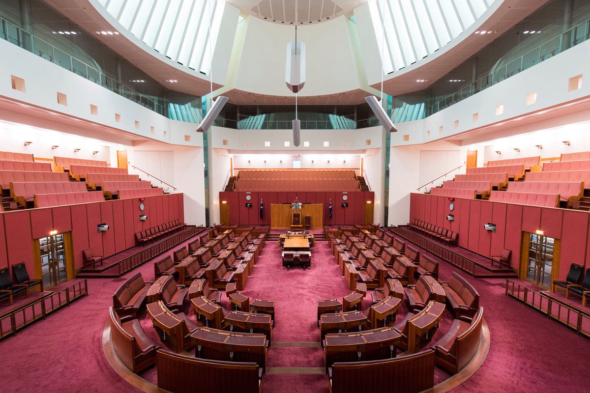 Australijska dziennikarka została wyproszona z parlamentu. Powodem był jej strój