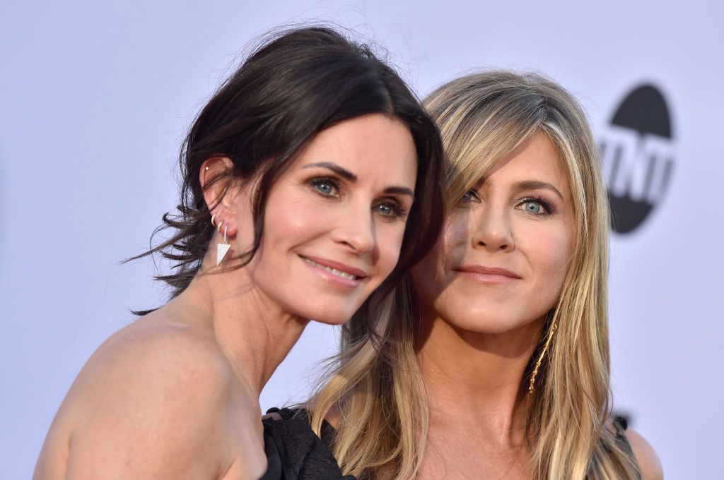 Courtney Cox ma ciało nastolatki. Filmik z basenu robi furorę