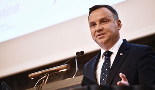 Andrzej Duda nie mógł rozpocząć wykładu w Zurychu. Okrzyki "wolne sądy", "Konstytucja"